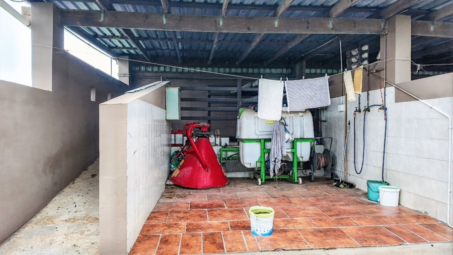 Commercial Property for Sale in Rondevlei Western Cape